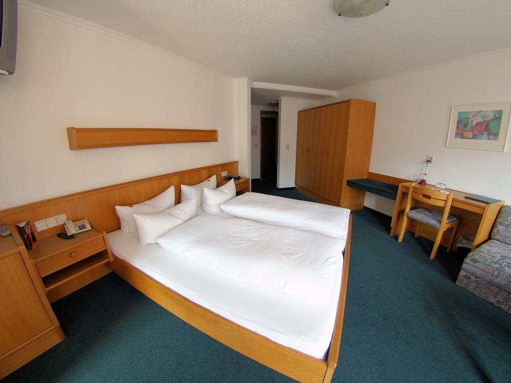 Hotel Montana Arzl im Pitztal Cameră foto